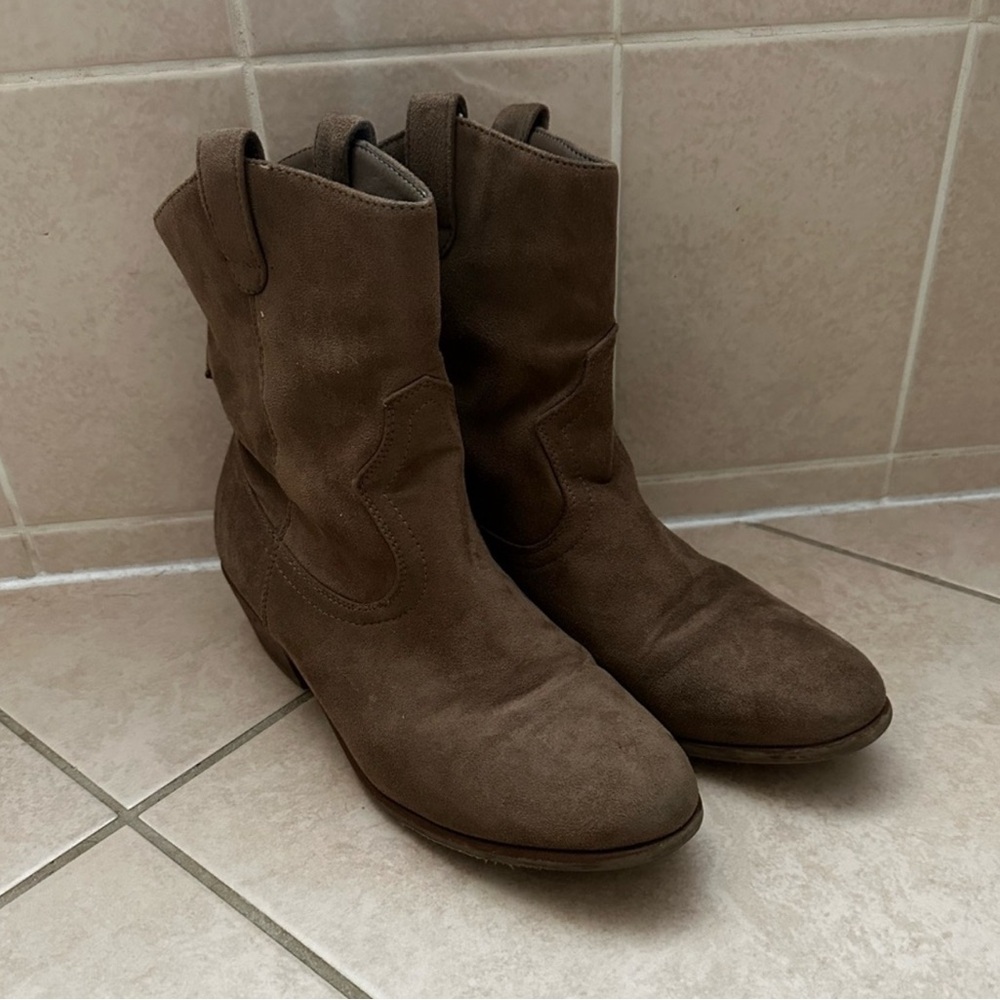 Wild Diva Suede Ankle Cowboy Boots - Size 7.5